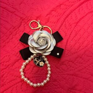 Elegant Floral Keychain with Pearl Accents